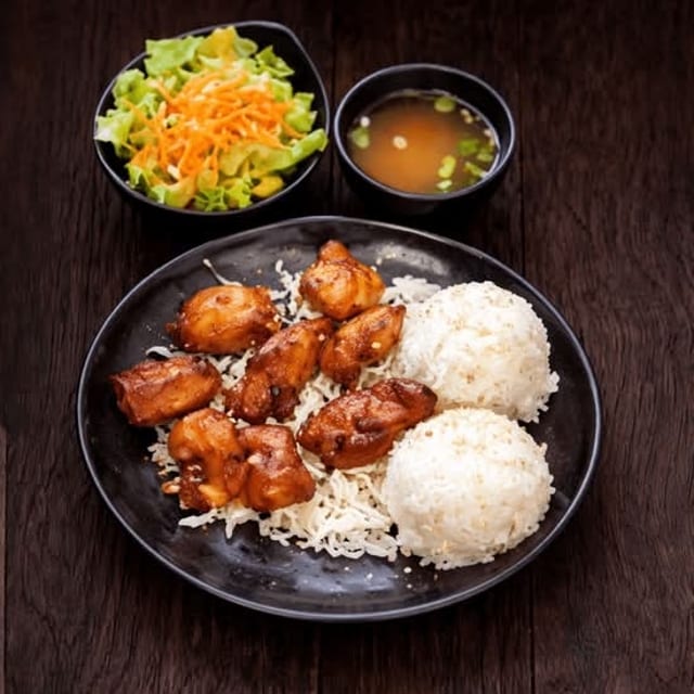 Kid's (Keiki) Mochiko Chicken Plate.